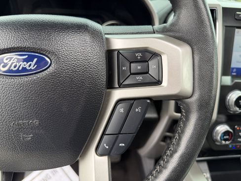 Used 2020 Ford F150 Lariat w/ Equipment Group 502A Luxury AWD/4WD image 17