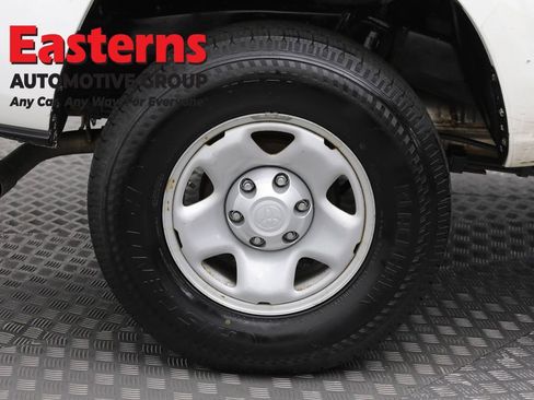 Used 2020 Toyota Tacoma SR RWD image 28