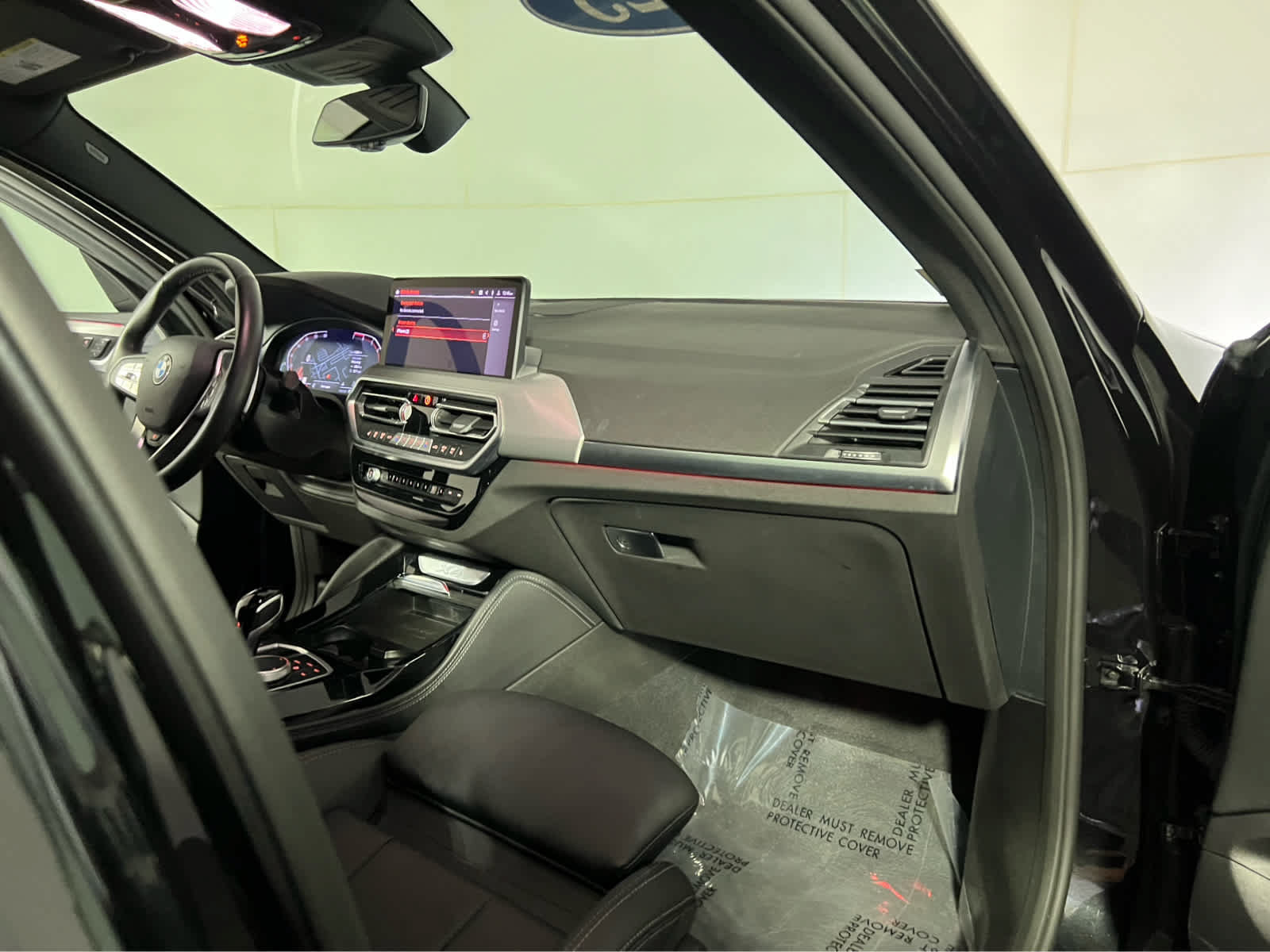 Used 2025 BMW X4 xDrive30i AWD/4WD image 31