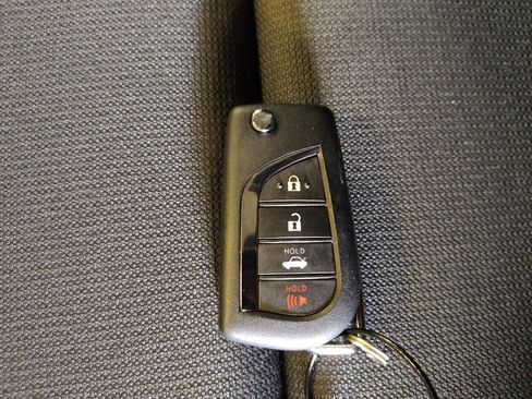 Used 2024 Toyota Corolla LE FWD image 32
