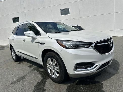 Used 2018 Buick Enclave Essence w/ Trailering Package image 7