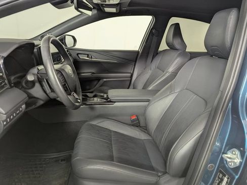 Used 2025 Toyota Camry XSE AWD/4WD image 10