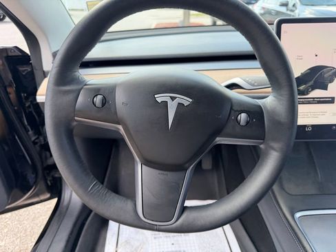 Used 2021 Tesla Model 3 Standard Range Plus image 25