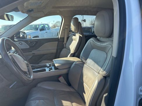 Used 2020 Lincoln Aviator Reserve w/ Equipment Group 202A image 7