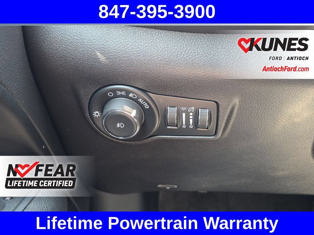 Used 2024 Jeep Compass Trailhawk AWD/4WD image 34