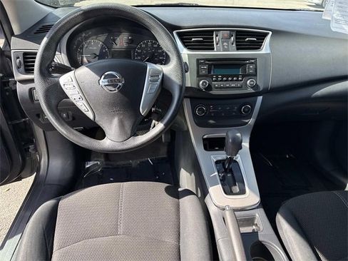 Used 2015 Nissan Sentra S image 17