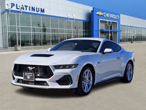 Used 2024 Ford Mustang GT Premium image 2