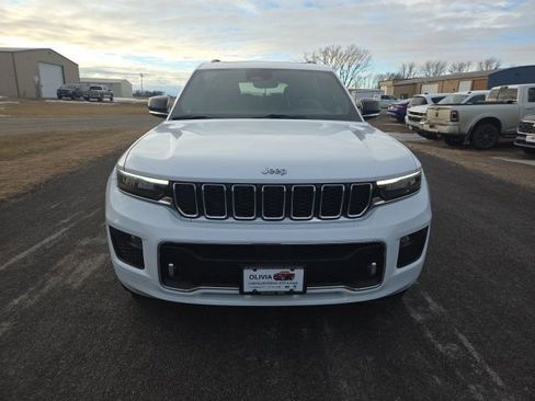 Used 2022 Jeep Grand Cherokee L Overland image 2