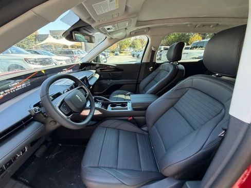 New 2026 Lincoln Nautilus Reserve image 15