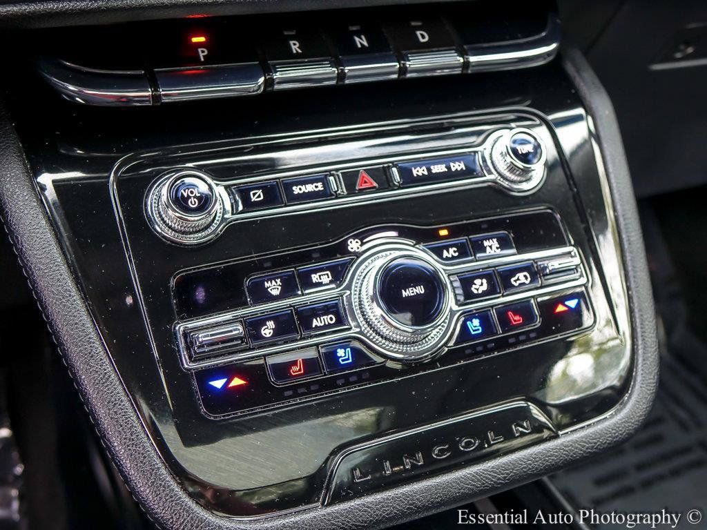 Used 2021 Lincoln Corsair AWD w/ Premium Package image 19