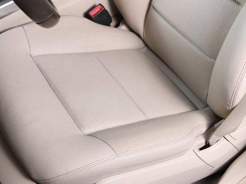 Used 2016 Mercedes-Benz E 350 Sedan image 38