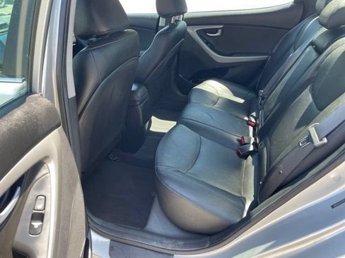 Used 2014 Hyundai Elantra Limited w/ Option Group 03 FWD image 12