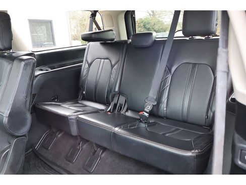 Used 2019 Ford Expedition Max Platinum image 24