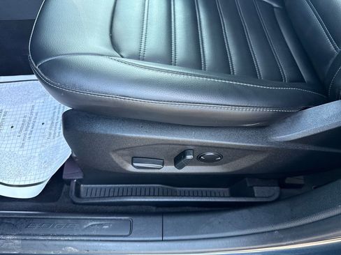 Used 2024 Ford Edge SEL w/ Convenience Package image 29