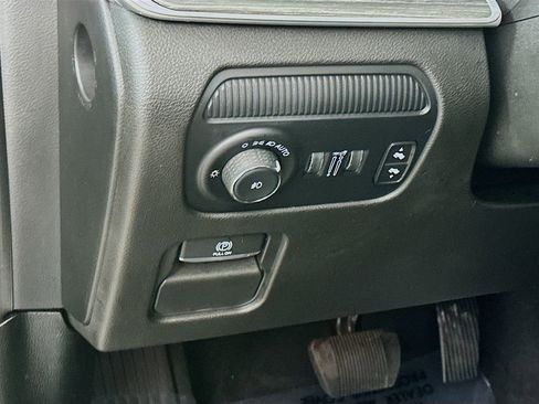 Certified 2023 Jeep Wagoneer Series II AWD/4WD image 17