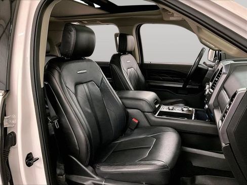 Used 2019 Ford Expedition Platinum AWD/4WD image 8