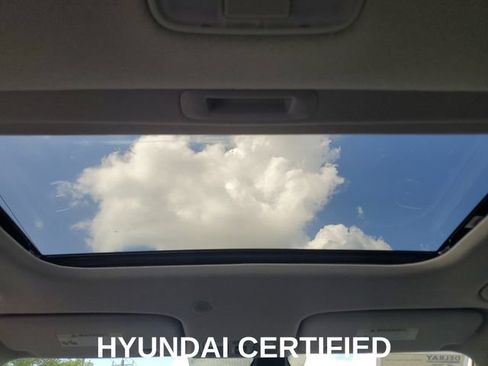 Certified 2023 Hyundai Venue SEL FWD image 16