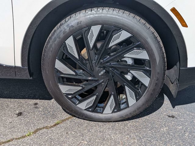 New 2026 Lincoln Nautilus Reserve w/ Jet Appearance Package AWD/4WD image 11