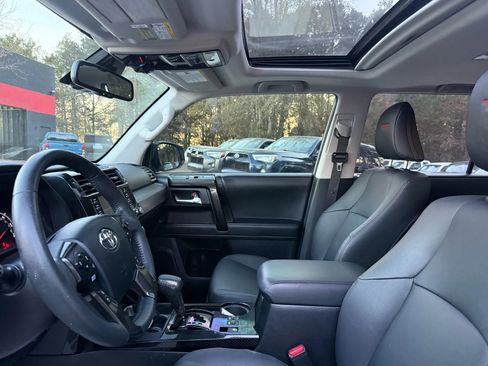 Used 2021 Toyota 4Runner Venture w/ Moonroof Package image 29