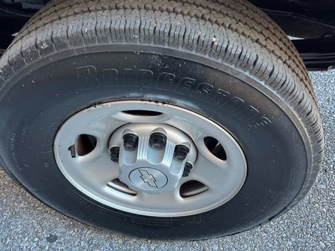 Used 2019 Chevrolet Express 2500 w/ Driver Convenience Package image 21