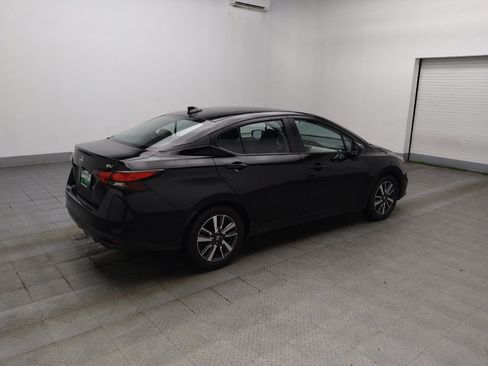 Used 2021 Nissan Versa SV FWD image 10