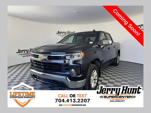 Used 2024 Chevrolet Silverado 1500 LT image 1