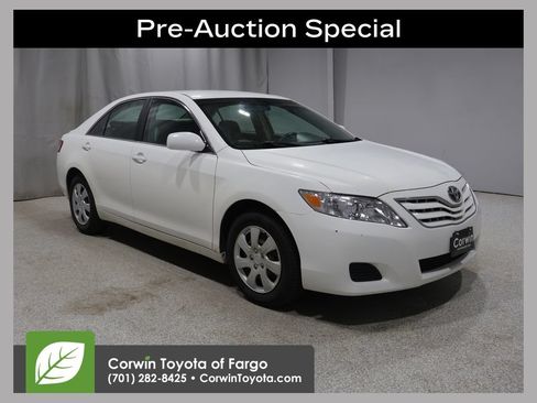 Used 2011 Toyota Camry LE w/ Fleet Convenience Pkg FWD image 1