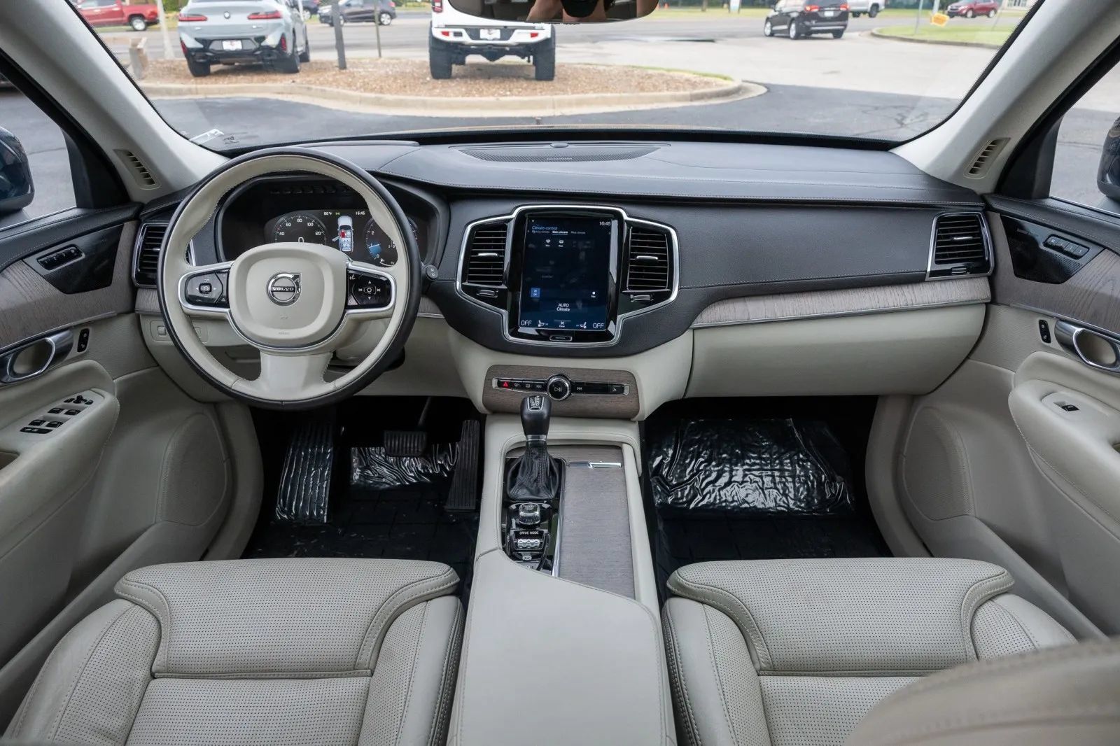 Used 2020 Volvo XC90 T6 Inscription AWD/4WD image 2