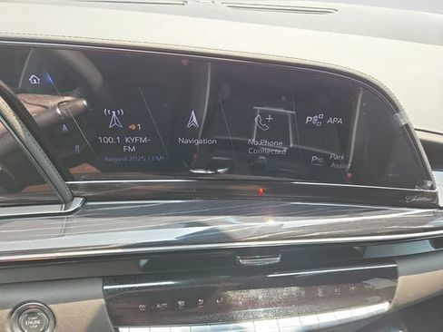 Certified 2024 Cadillac Escalade Sport w/ LPO, ONYX Package AWD/4WD image 27