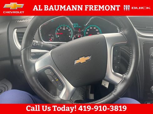 Used 2017 Chevrolet Traverse LT w/ Style and Technology Package FWD image 14