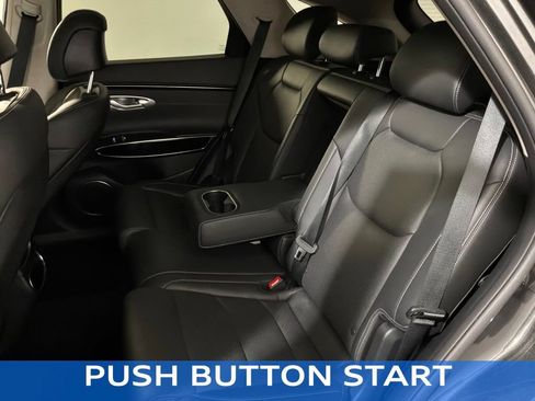 Used 2025 Genesis GV70 2.5T AWD/4WD image 18