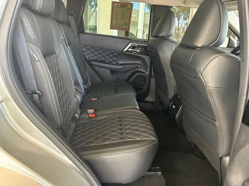 Used 2022 Mitsubishi Outlander SEL AWD/4WD image 27