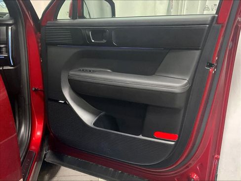 Used 2025 Hyundai Santa Fe Calligraphy image 24