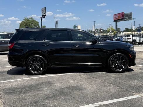 Used 2022 Dodge Durango SXT w/ Blacktop Package RWD image 4