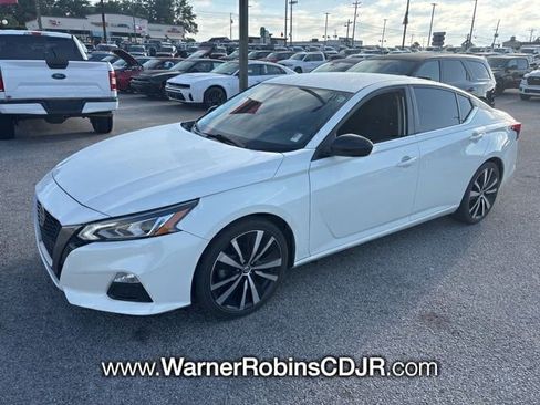 Used 2022 Nissan Altima 2.5 SR FWD image 3