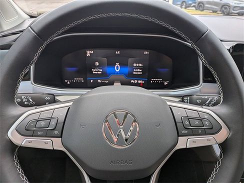 New 2026 Volkswagen Taos SE image 33