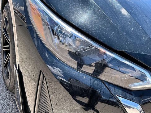 Used 2024 Nissan Sentra SV FWD image 27
