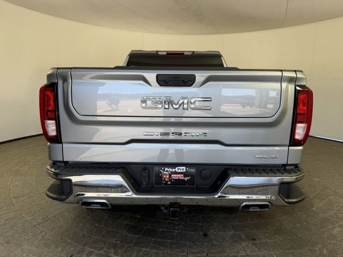 Used 2023 GMC Sierra 1500 SLE w/ X31 Off-Road Package AWD/4WD image 7