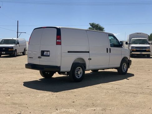New 2026 Chevrolet Express 2500 w/ Driver Convenience Package RWD image 4