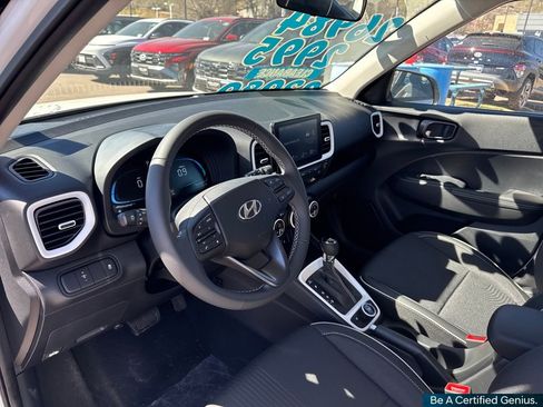 Certified 2026 Hyundai Venue SEL FWD image 30