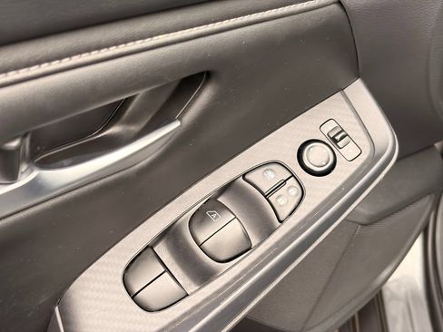 Used 2024 Nissan Sentra SV FWD image 22