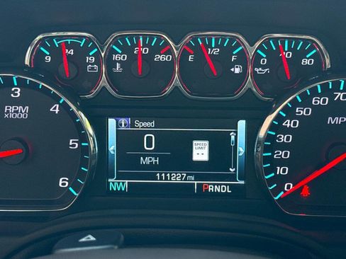 Used 2019 Chevrolet Suburban LT image 25