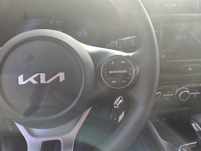 Used 2025 Kia Soul LX FWD image 23