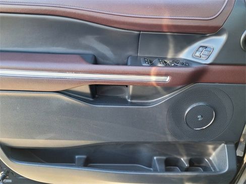 Used 2023 Ford Expedition Max Limited image 30