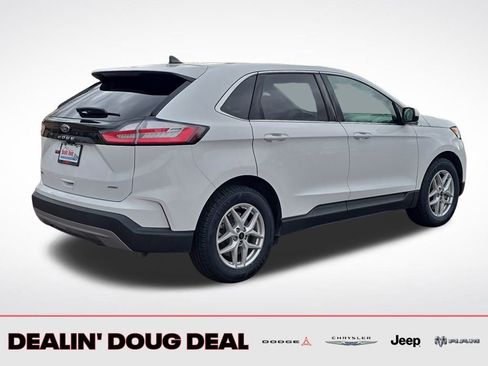 Used 2024 Ford Edge SEL image 5