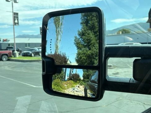 Used 2018 GMC Sierra 3500 Denali w/ Duramax Plus Package AWD/4WD image 18
