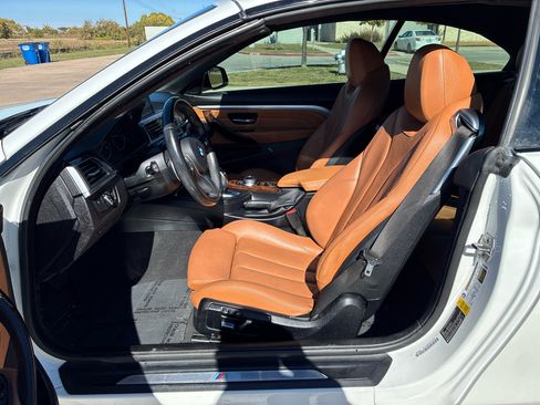 Used 2019 BMW 430i Convertible w/ M Sport Package image 16
