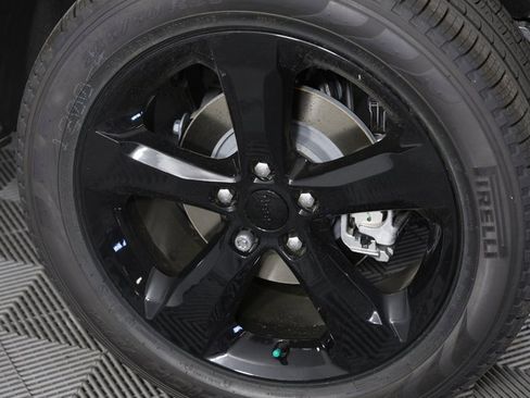 New 2025 Jeep Grand Cherokee Limited w/ Black Appearance Package image 7