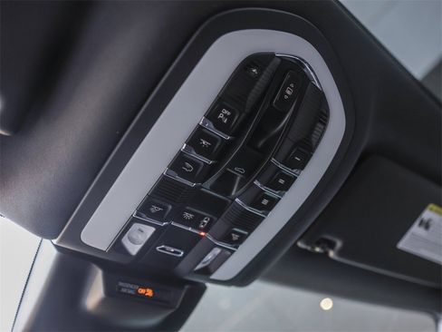 New 2026 Porsche Macan S image 31