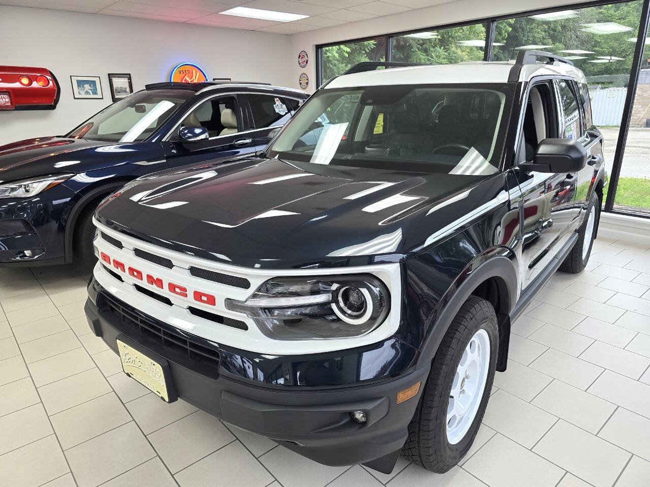 Used 2023 Ford Bronco Sport Heritage w/ Heritage Convenience Package AWD/4WD image 2